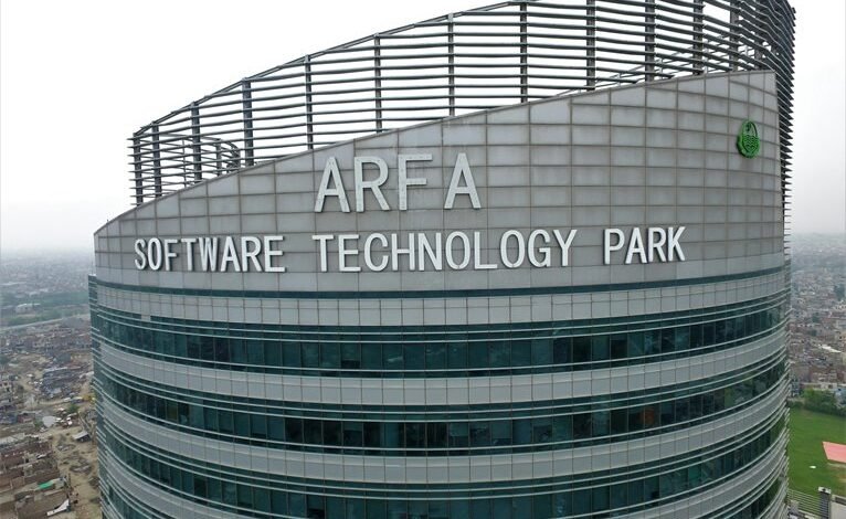 advanced it hub 211162162