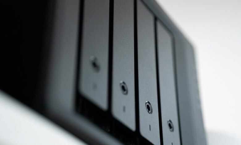 it solutions hub available